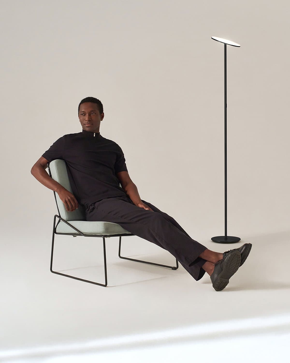 Vloerlamp LED Modern Dimbaar Slank Design Zwart Staande Lamp | Sansoti