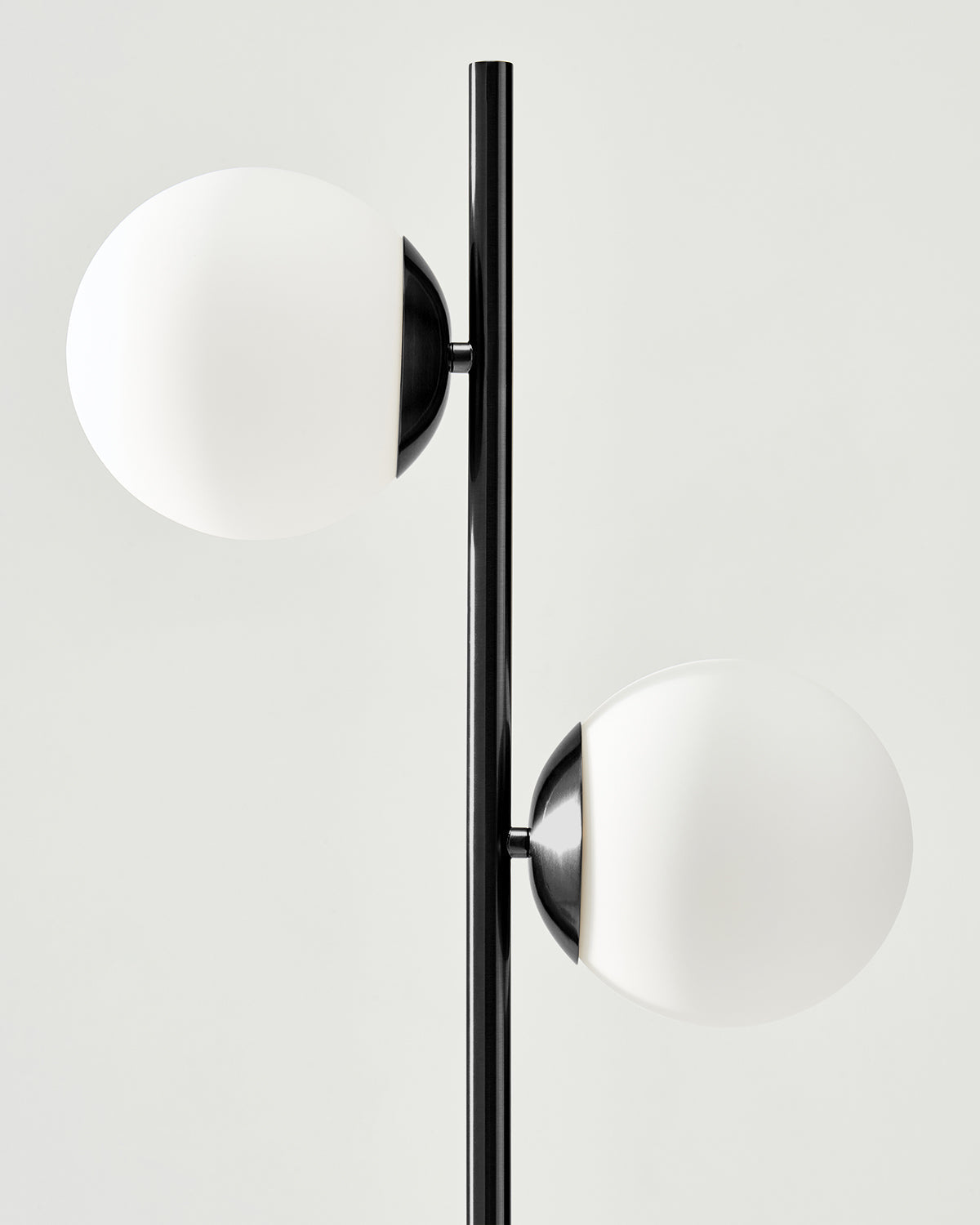 Vloerlamp Met 2 Glazen Bollen LED 165cm Modern Zwart | Sansoti