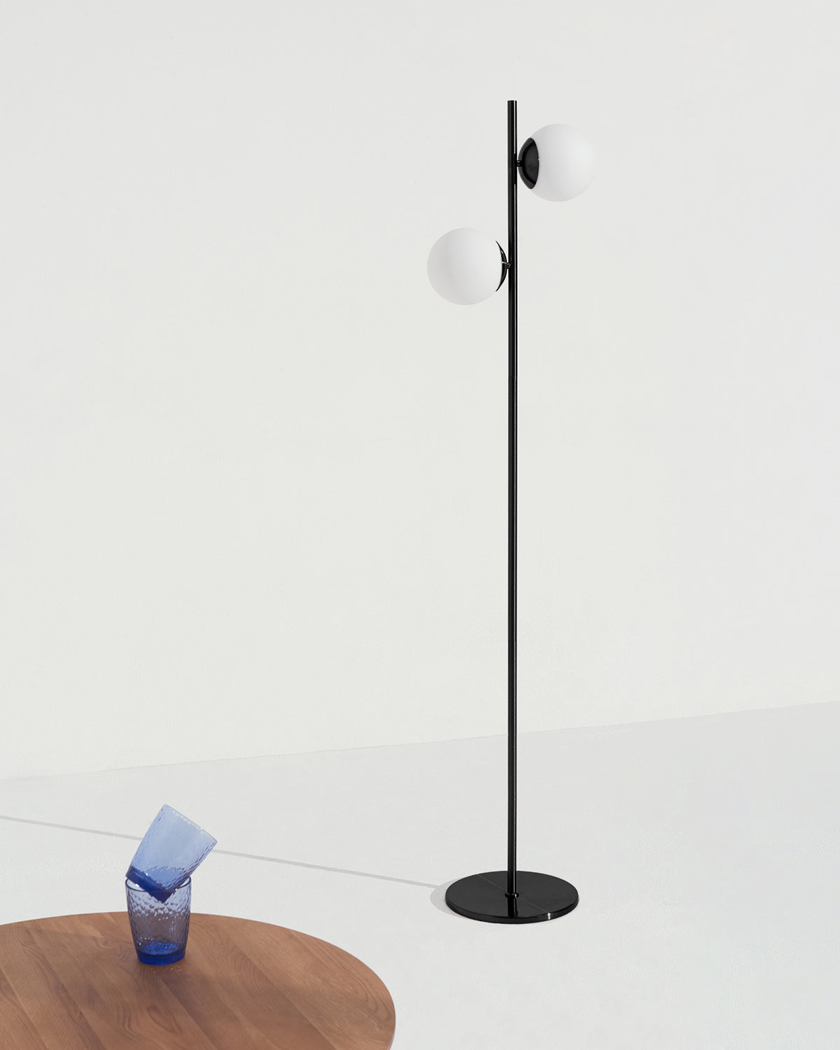 Vloerlamp Met 2 Glazen Bollen LED 165cm Modern Zwart | Sansoti