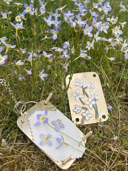 Compact Metal Botanical Press for Dried Flowers & Leaves – Portable Travel Herbarium Kit for Nature Journaling & Resin Crafts | Thomler