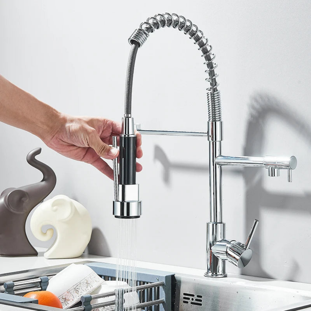 Swivel-Head Pull-Out Spray Sink Faucet – Hot & Cold Mixer Tap for Kitchen Countertop Installation – Chrome, Gold, Black & Brushed Finishes | Thomler