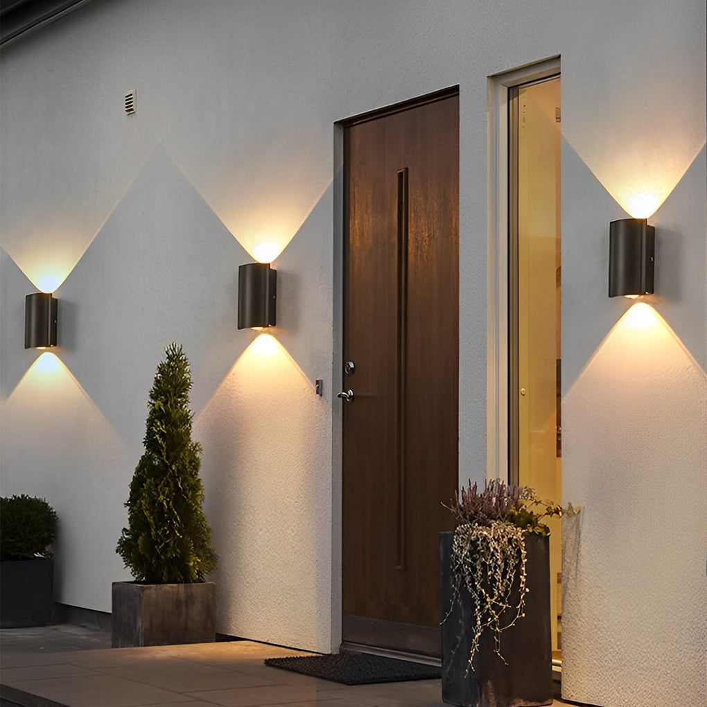 Contemporary Weatherproof LED Exterior Sconce – Architectural Accent for Walls & Facades | Thomler
