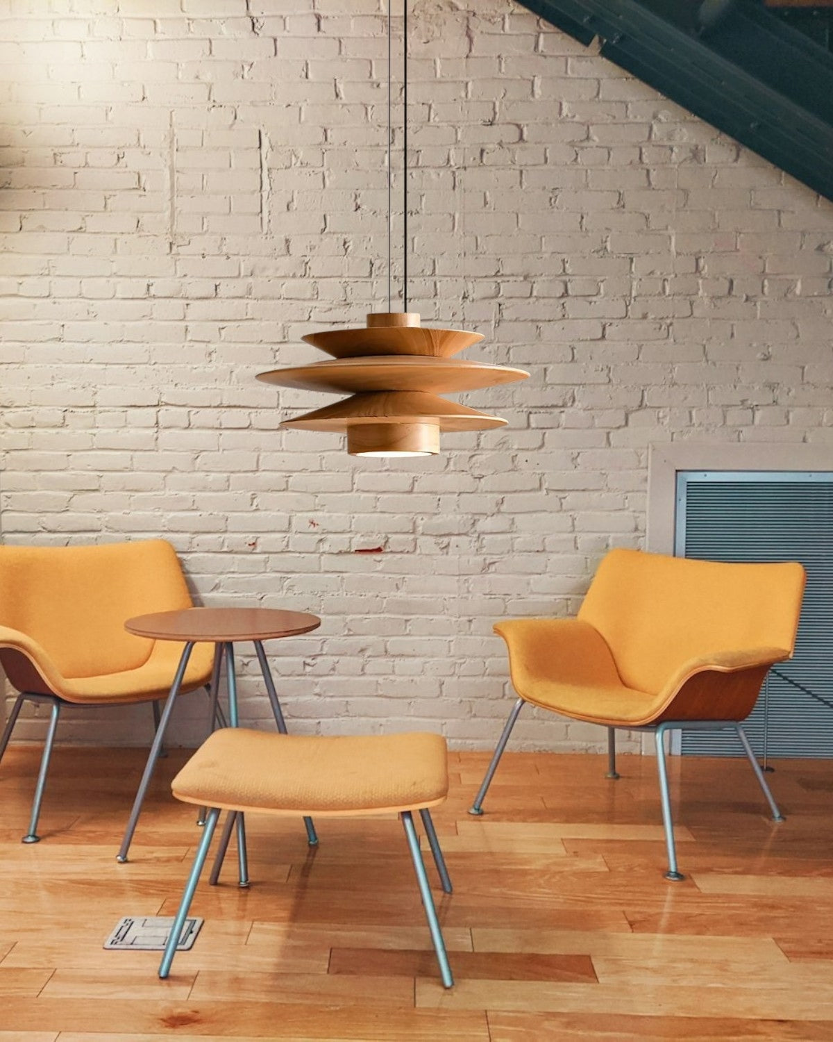 Moderne walnoot houten hanglamp met gelaagd design – stijlvolle plafondlamp voor eetkamer en woonkamer met warme lichtverspreiding | Sansoti