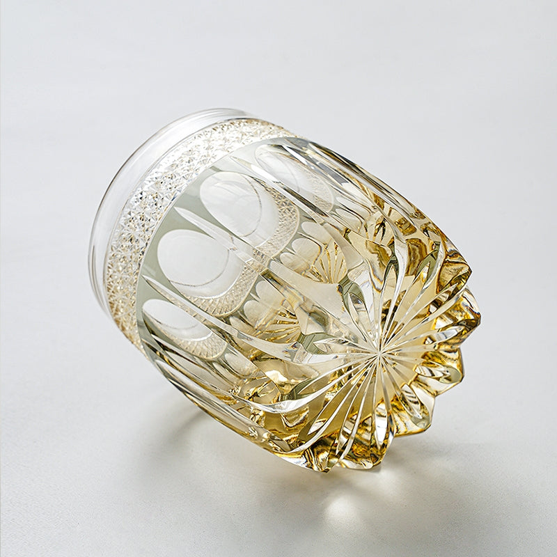 Hand-Cut Crystal Whisky Glass with Starburst Pattern, Gift-Boxed Japanese Tumbler for Spirits | Thomler