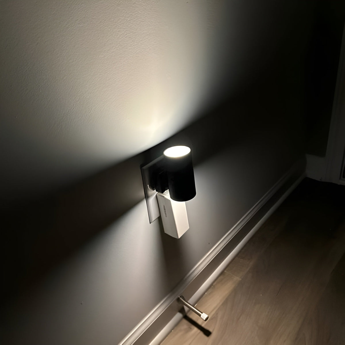 Dimmable Plug-In LED Night Light for Hallways, Bedrooms & Nurseries – Adjustable Brightness Outlet Light | Thomler