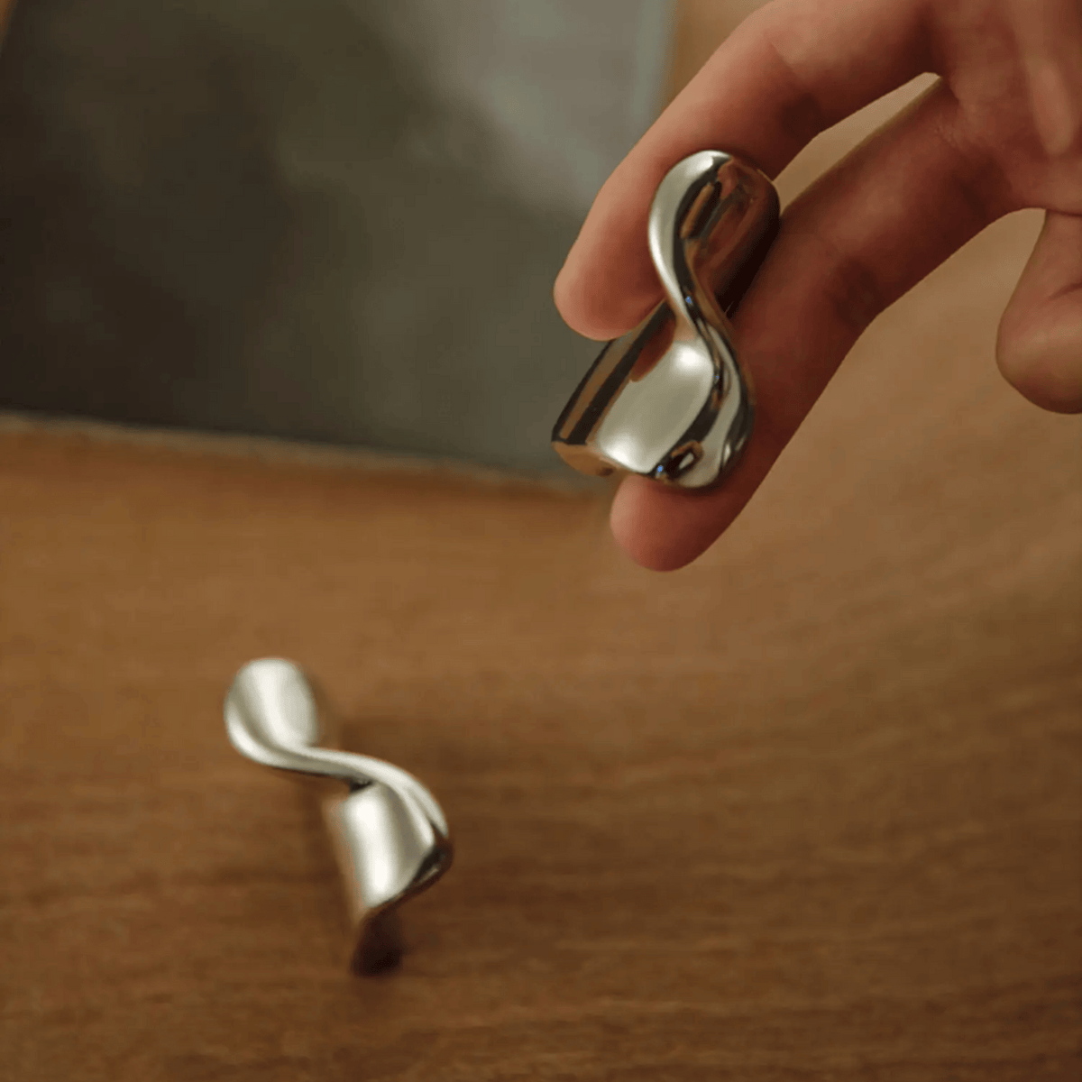 Solid Brass Cabinet Pulls & Drawer Hardware – Sleek Modern Design for Kitchen & Furniture | Thomler