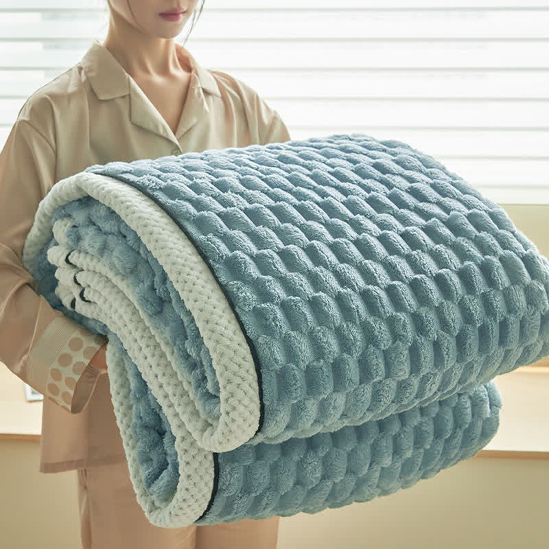 Reversible Plush Throw Blanket - Ultra Soft Coral Fleece - Queen & Full Size - Lightweight Polyester - Cozy Cover for Couch Sofa Bed | Thomler
