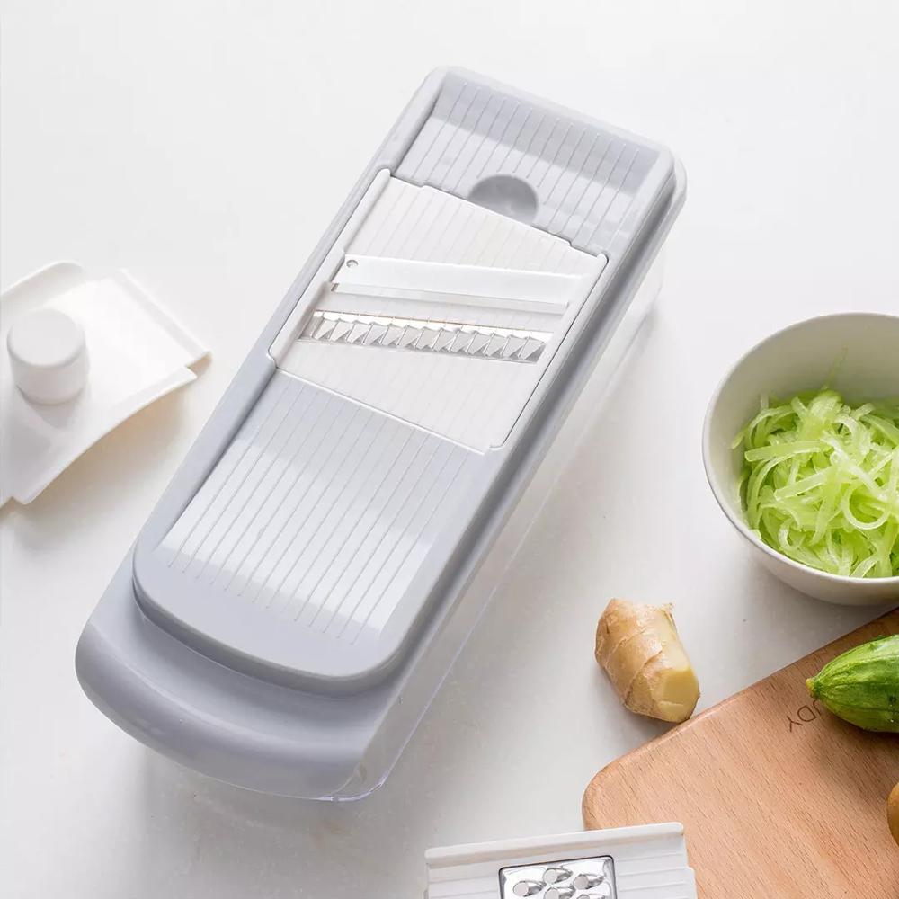 Kitchen Slicer Dicer with 4 Interchangeable Blades for Vegetables, Fruits, Onions and Salads | Compact Manual Food Prep Tool for Home Cookin | Thomler