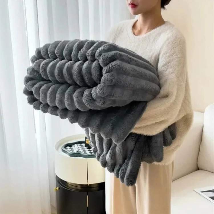 Plush Striped Throw Blanket - Faux Fur Weighted Comfort Blanket for Couch & Bed - Ultra Soft Decorative Stripe Pattern for Living Room & | Thomler