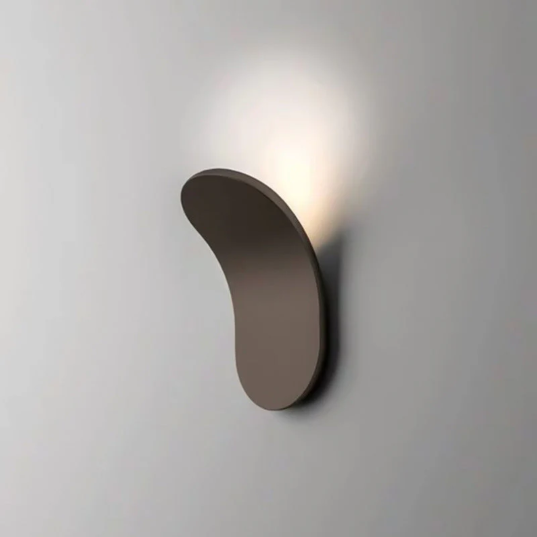 Curved Metal LED Wall Sconce – Iron Finish with Adjustable Light Temperature for Bedroom, Hallway & Living Room | Thomler