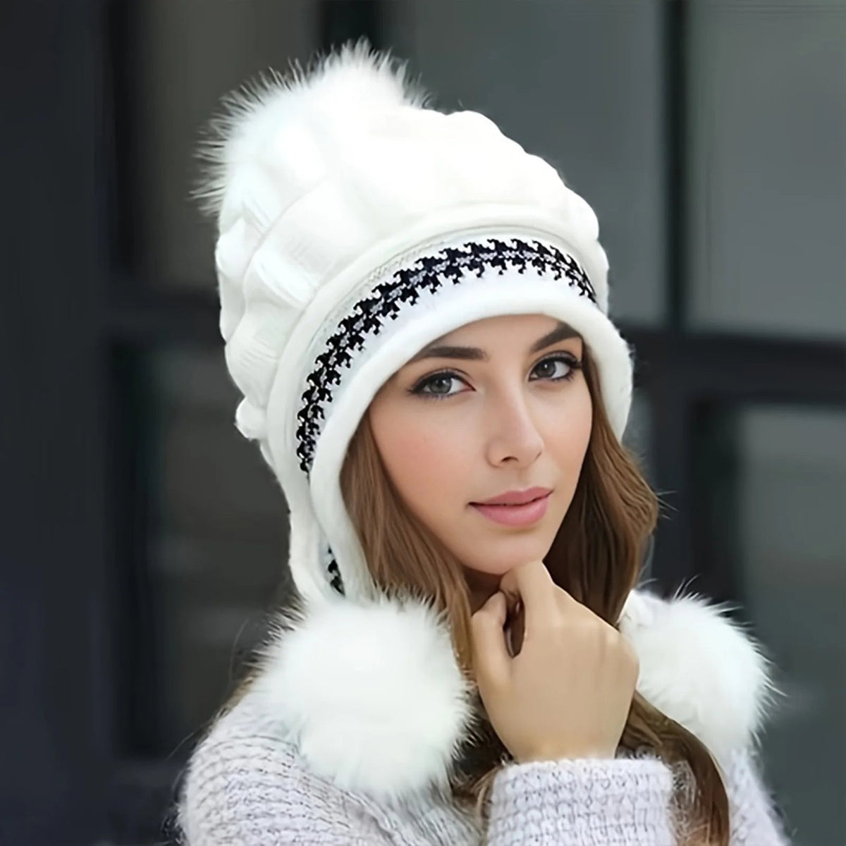 Cable-Knit Beanie with Earflaps & Fluffy Pom-Pom – Plush Inner Lining for Women | Slouchy Knit Cap for Cold Days | Thomler