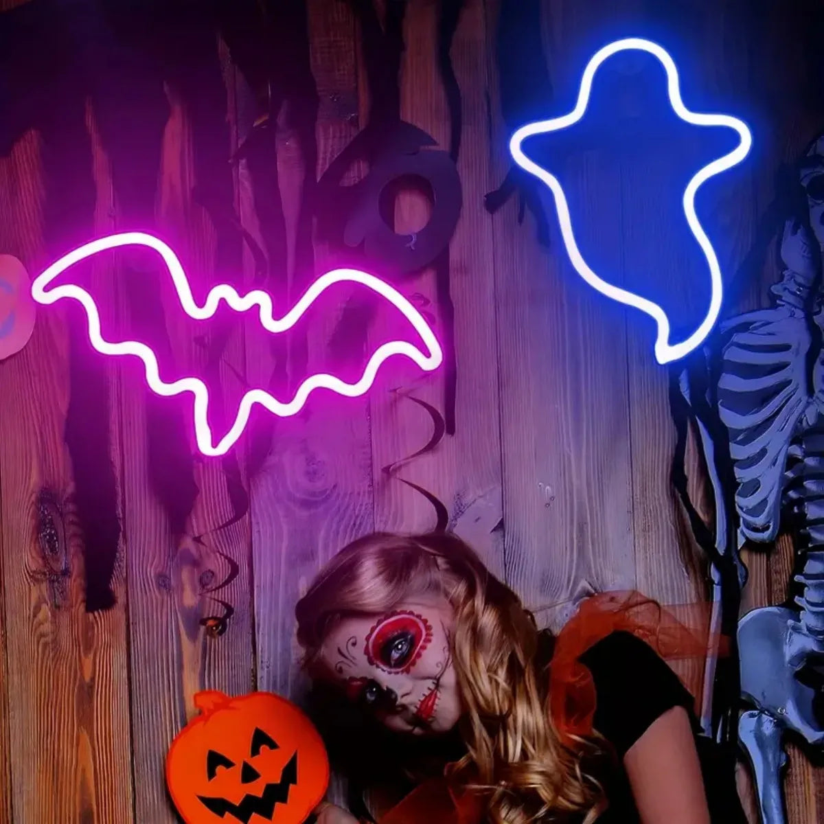 Spooky LED Nightlight with Bat & Ghost Silhouettes for Halloween Decor, Bedrooms & Parties | Thomler