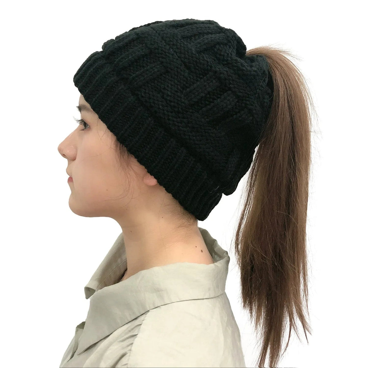 Cable-Knit Winter Beanie with High-Ponytail Opening for Active Women – Stretchy Acrylic Wool Design, Soft & Warm for Workouts, Daily | Thomler