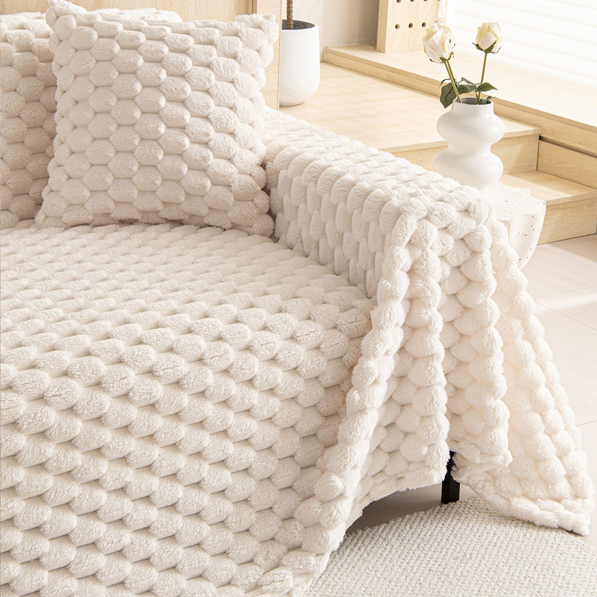 Machine-Washable Furniture Throw Blanket for Sofas & Couches – Pet Hair & Spill Resistant | Thomler
