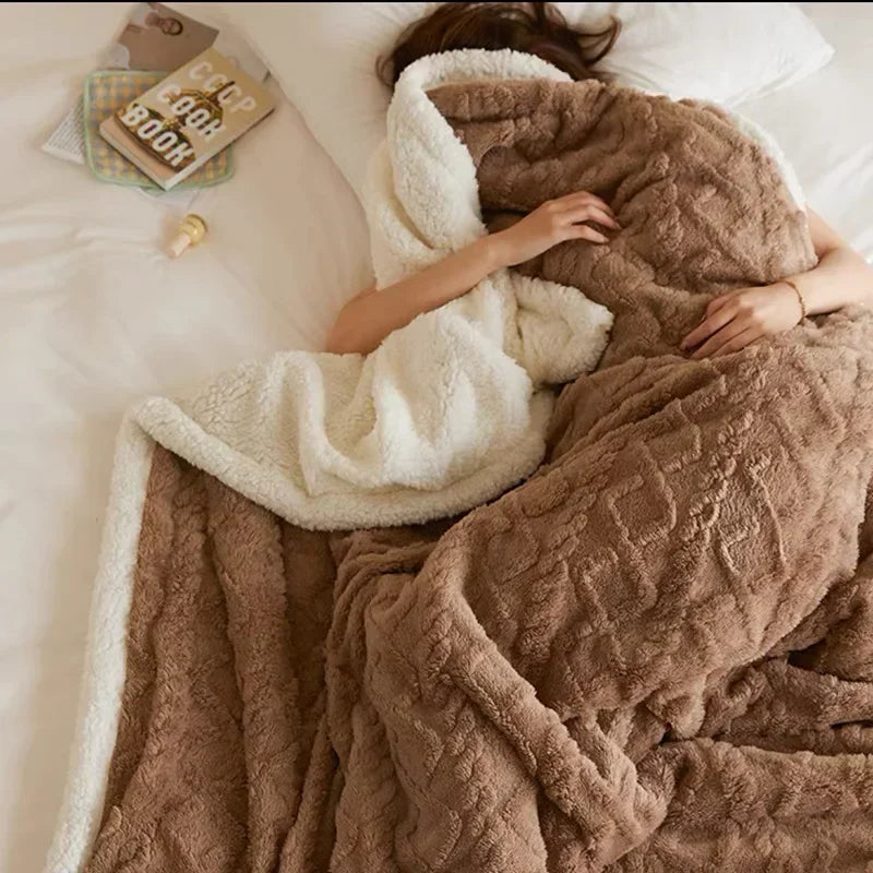 Plush Lamb Wool & Fleece Winter Blanket for Couch and Bed – Insulating Heavyweight Throw for Cold Nights | Thomler