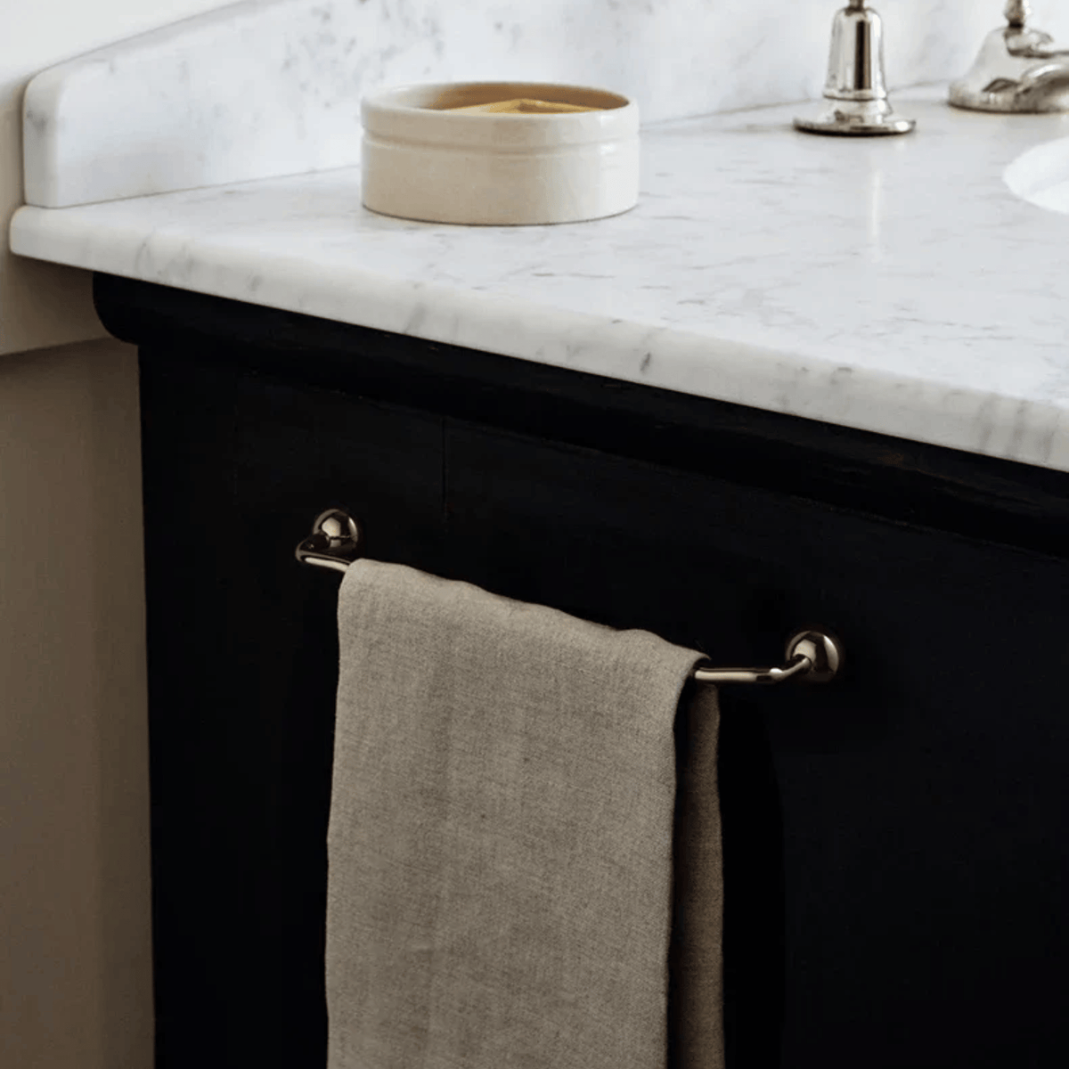 Curved Mushroom Cabinet Pull in Solid Brass – 3 Lengths, Single or 6-Pack | Thomler