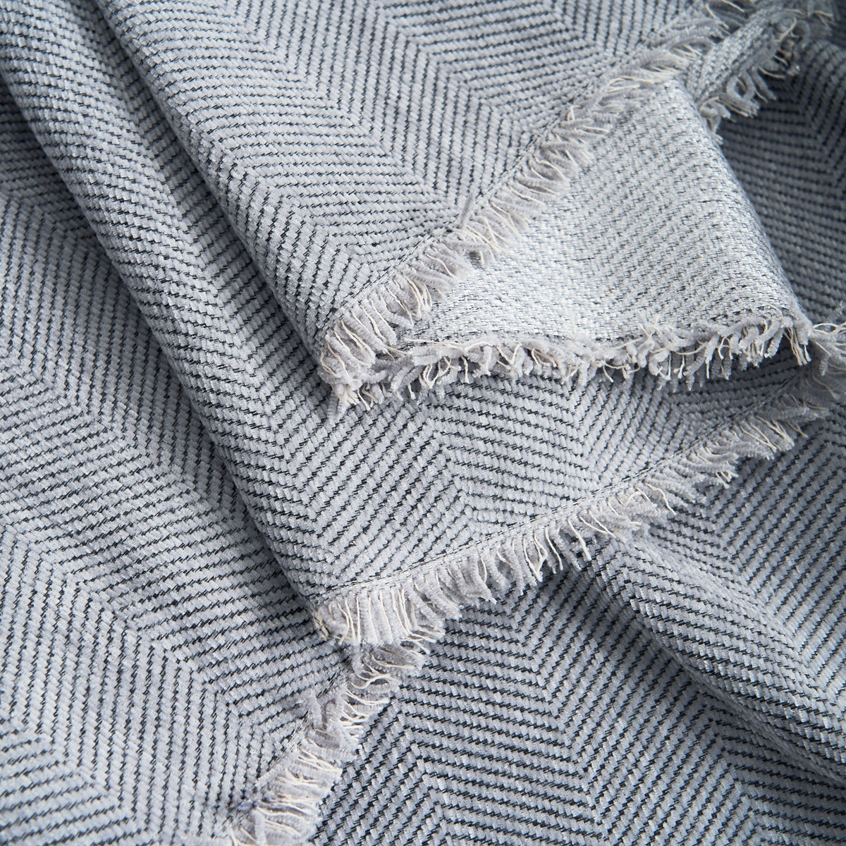 Textured Furniture Throw Blanket for Couches – Scratch-Resistant & Machine Washable | Thomler