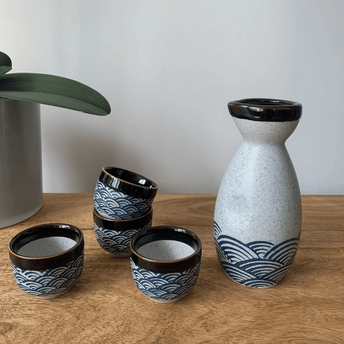 Ceramic Sake Serving Set with Carafe & Cups – Traditional Japanese Drinkware for Home Entertaining | Thomler