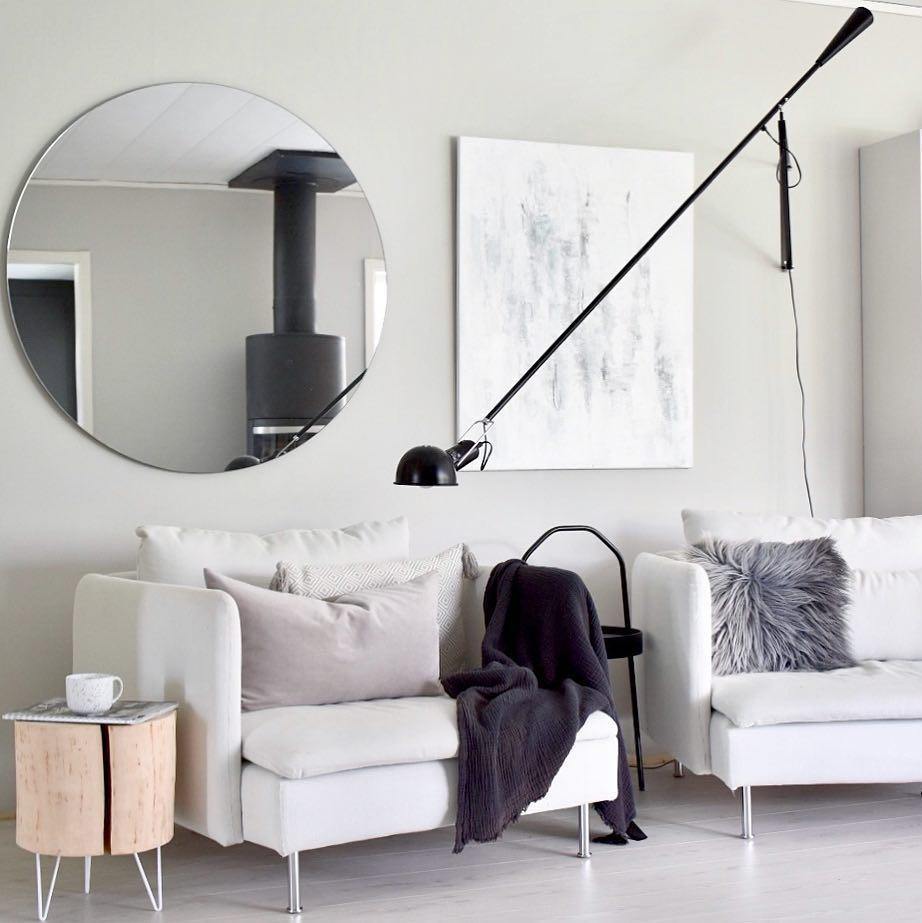 Articulated Metal Wall Light – Rotating Arm Industrial Sconce with Iron Counterweight for Living Room, Office & Commercial Spaces | Thomler