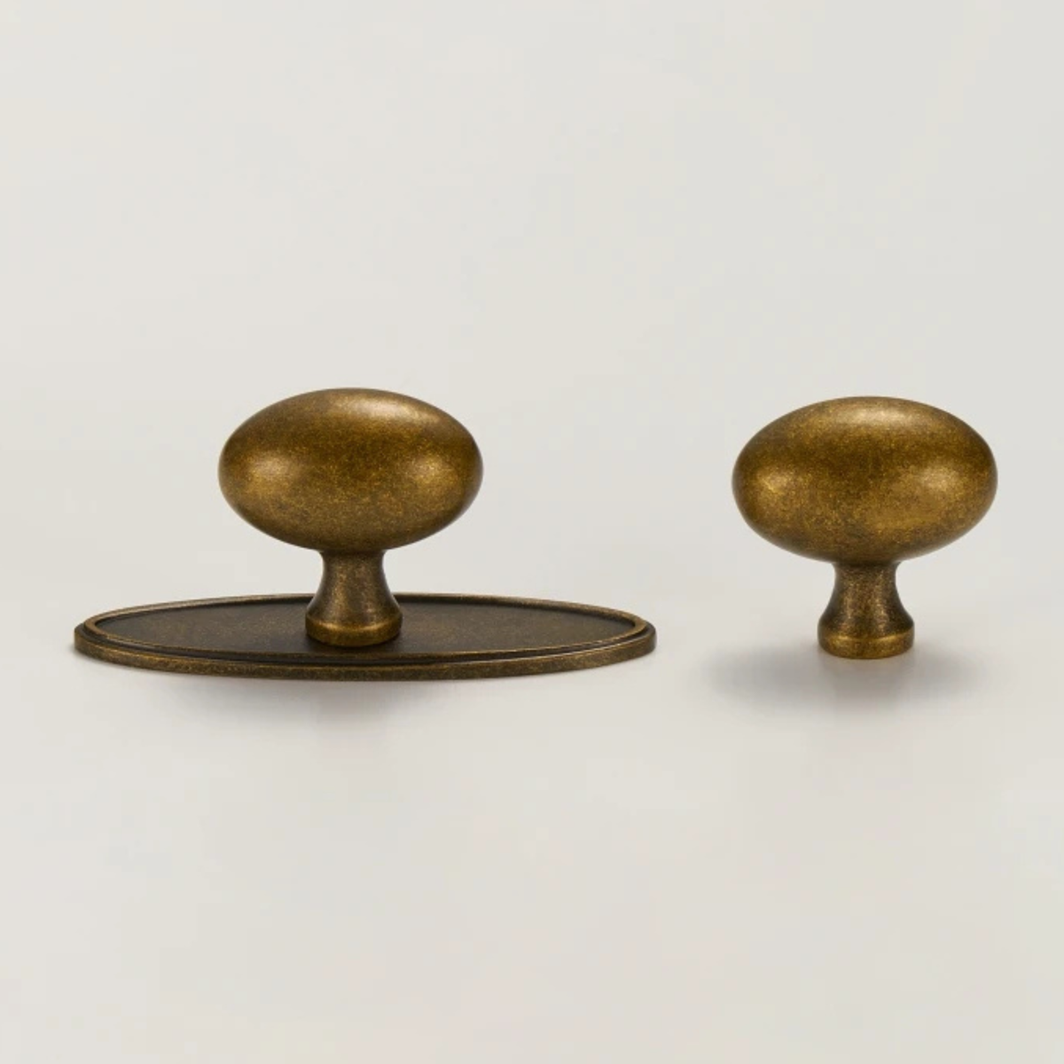 Vintage Metal Pull for Cabinets & Drawers – Decorative Hardware in Aged Gold Tone for Kitchen, Bedroom, Furniture Restoration | Thomler