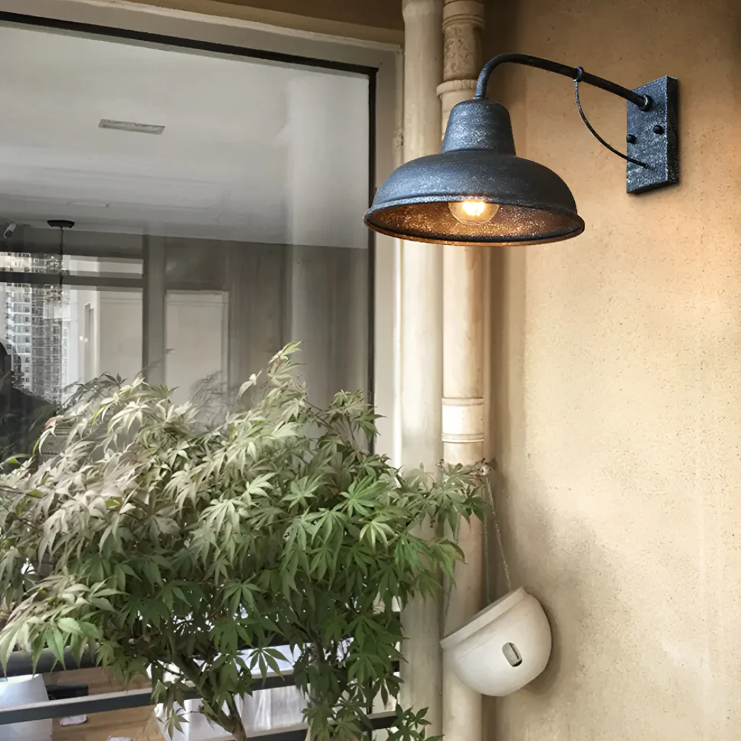 Vintage Metal Outdoor Wall Light – Weather-Resistant Fixture for Patio, Garden & Entryway | Thomler