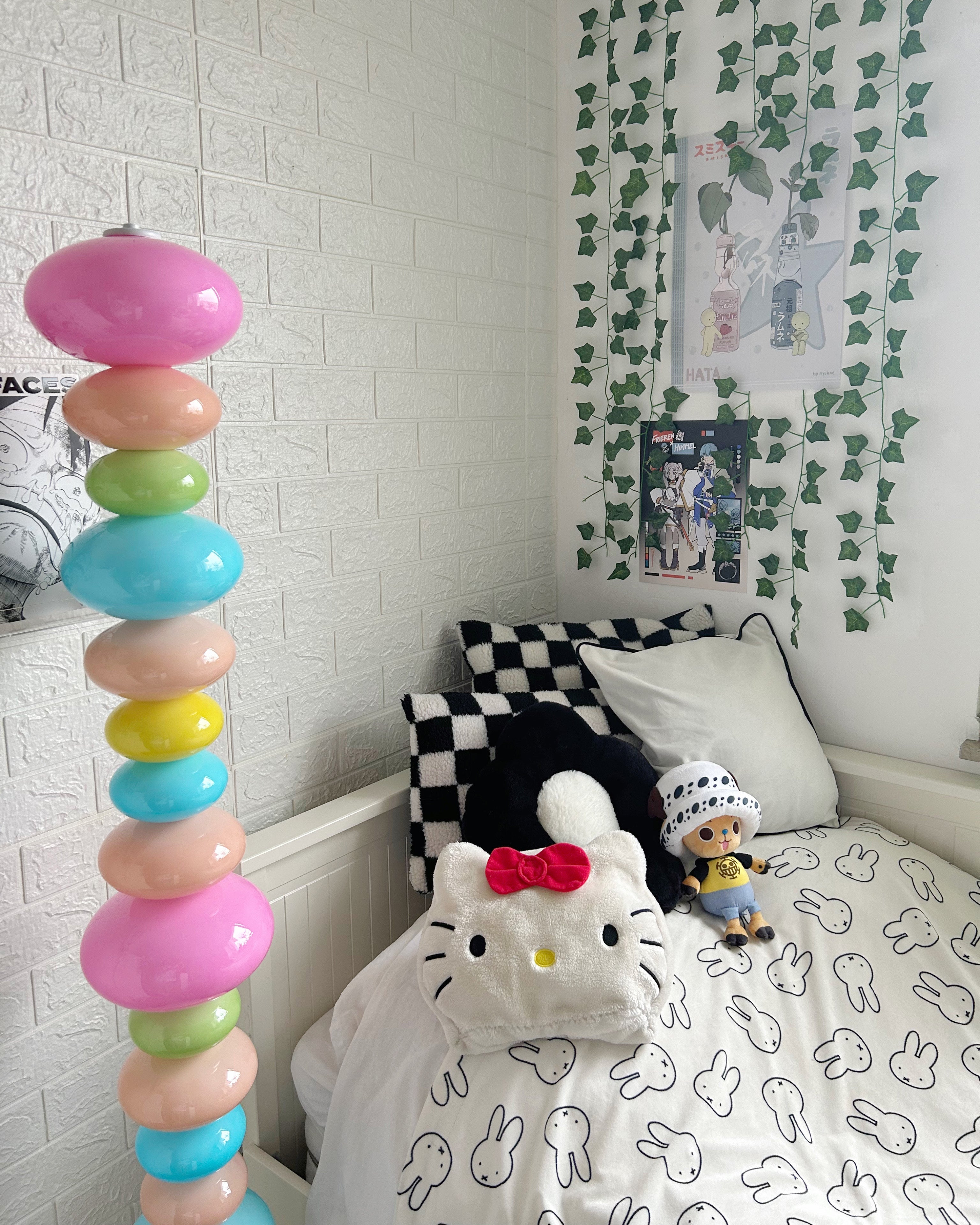 Floor Lamp Acrylic Candy Column 63 in Decorative Living Room Bedroom Lighting Accent | Thomler