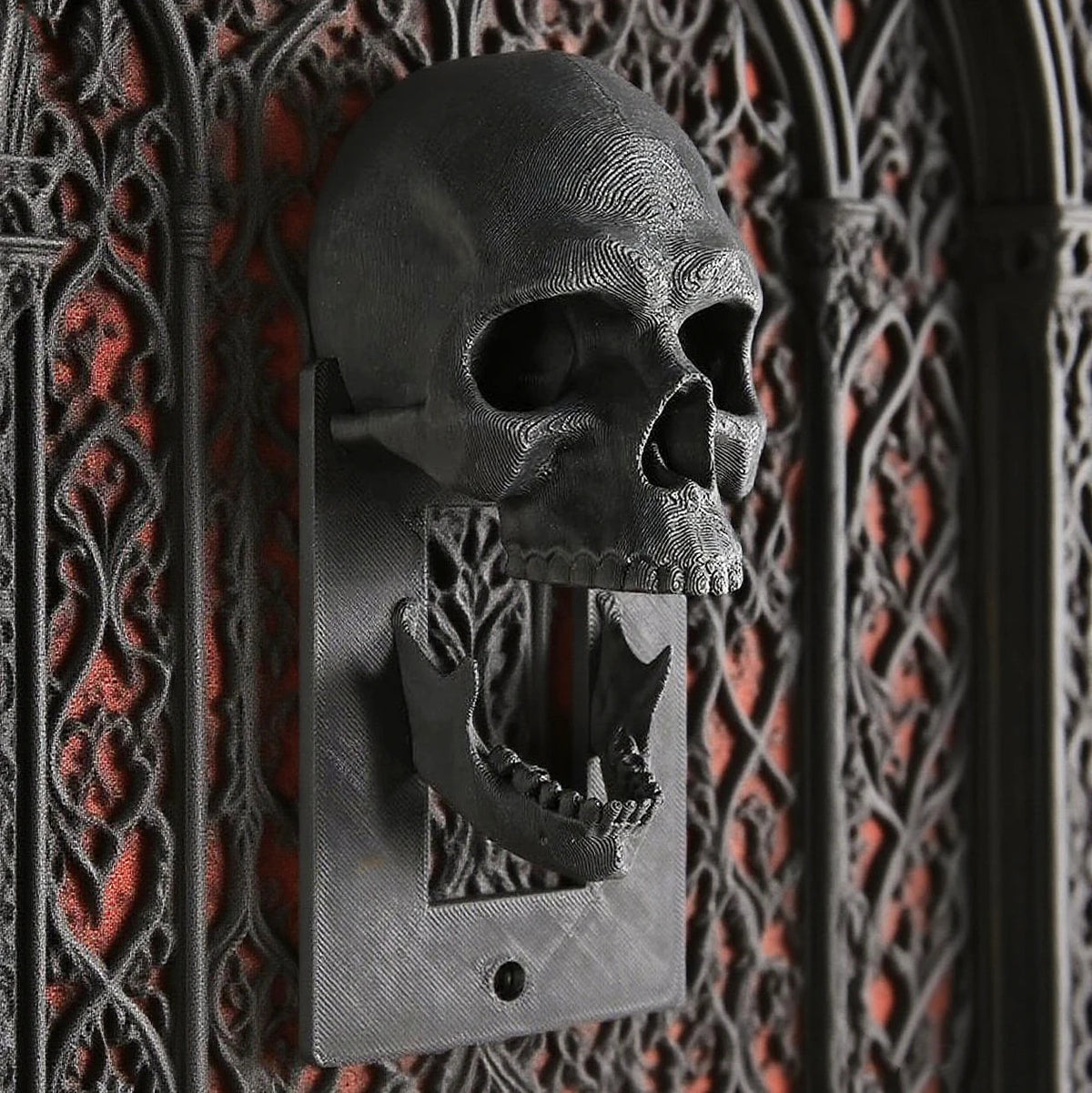 Skull-Shaped Light Switch Cover – Dimensional Horror-Themed Wall Plate for Unique Interior Design | Thomler