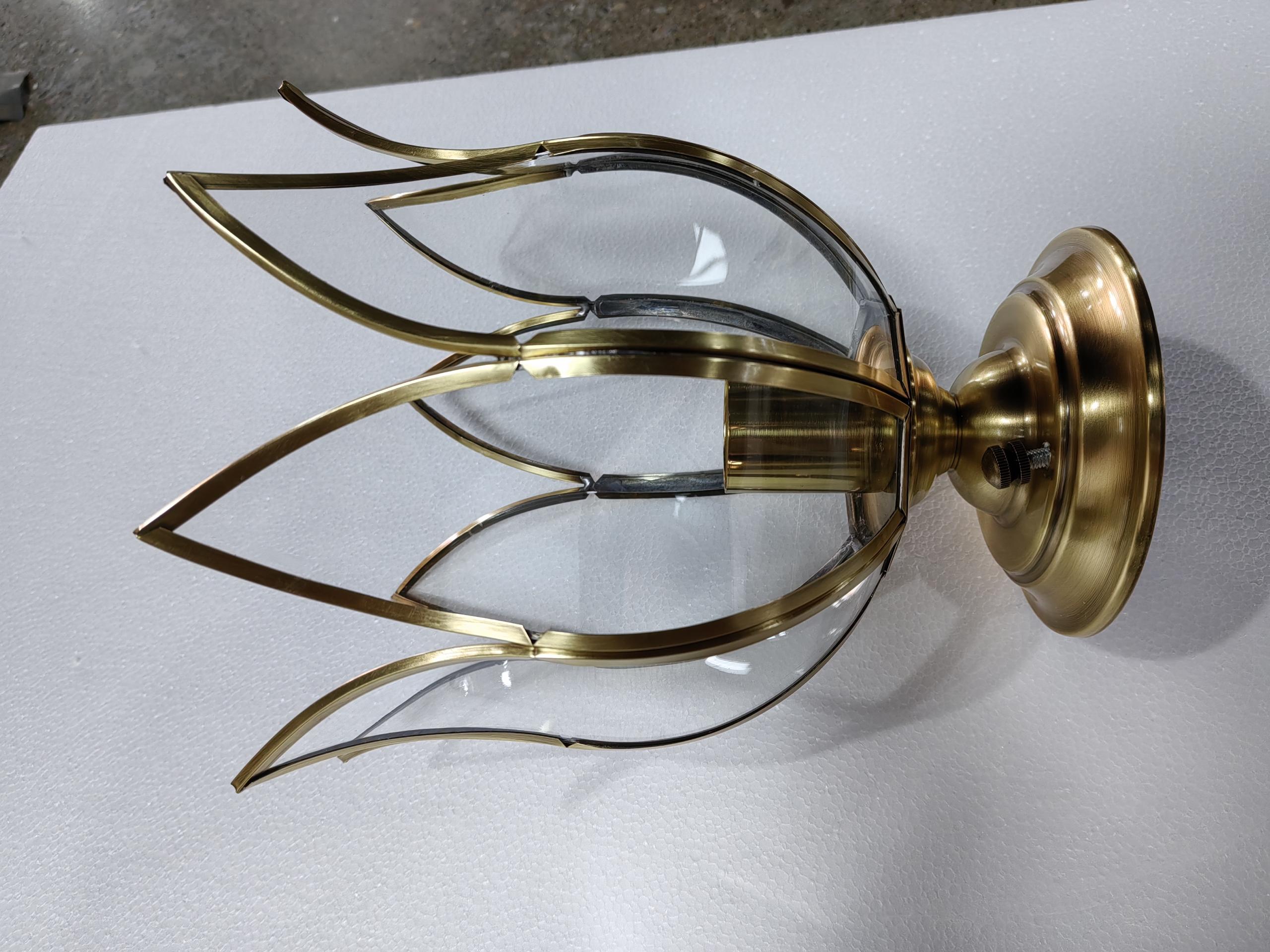 Flush Mount Ceiling Light with Clear Glass Shade in Antique Brass Finish – Single-Bulb Colonial Style for Hallways, Entryways & Bedrooms | Thomler