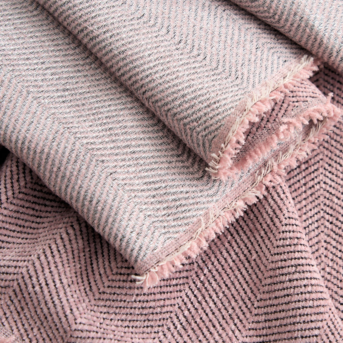 Textured Furniture Throw Blanket for Couches – Scratch-Resistant & Machine Washable | Thomler