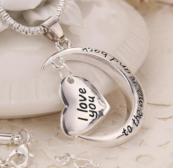 Crescent Moon Heart Pendant Necklace – Silver Alloy Charm for Women & Girls – Romantic Jewelry Gift for Mom Daughter Sister Girlfriend | Thomler