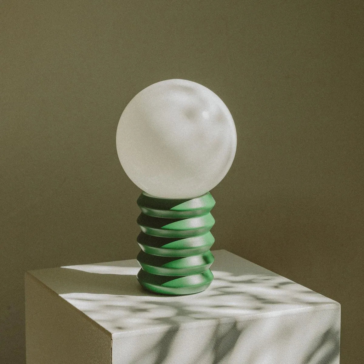 Table Lamp Solid Wood 28.0 cm Frosted Glass Globe Green Bedroom Bedside Retro Accent Mood Lighting Decorative Lamp | Thomler