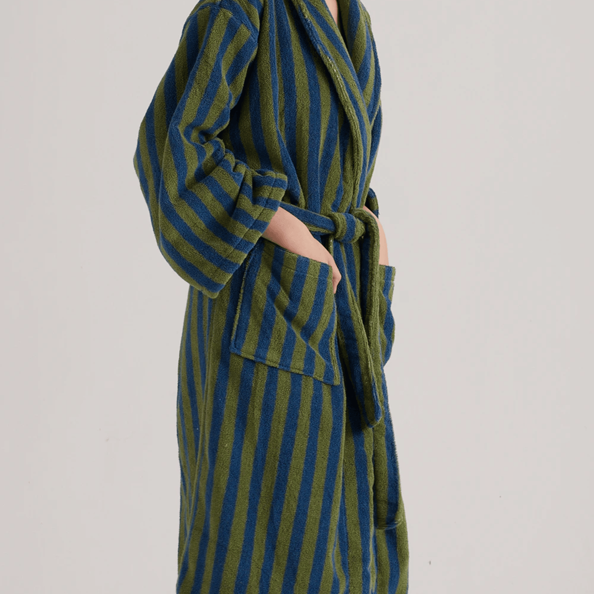 Heavyweight Organic Cotton Spa Robe with Jacquard Stripe Design – Absorbent Hotel-Quality Bathrobe for Home & Bath | Thomler