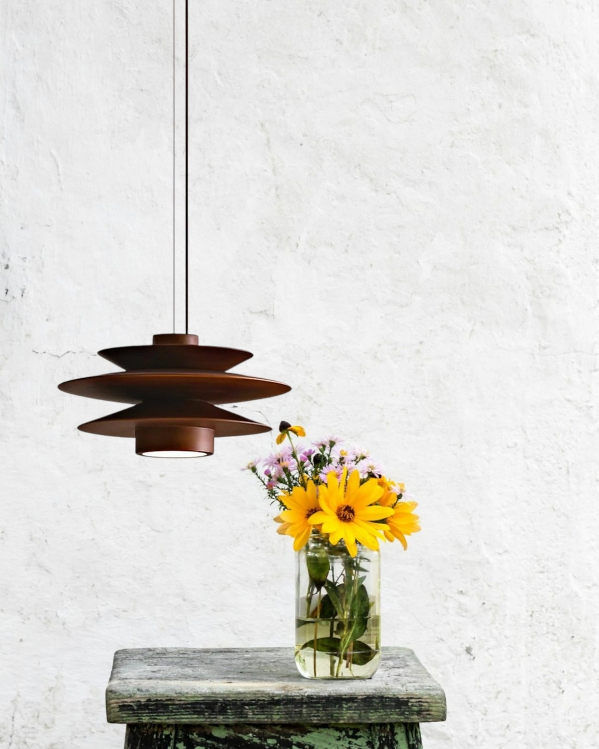 Moderne walnoot houten hanglamp met gelaagd design – stijlvolle plafondlamp voor eetkamer en woonkamer met warme lichtverspreiding | Sansoti