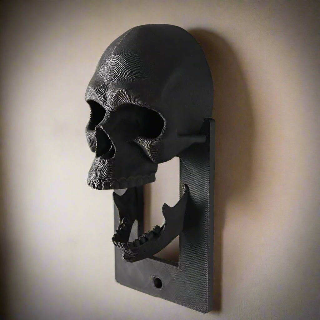 Skull-Shaped Light Switch Cover – Dimensional Horror-Themed Wall Plate for Unique Interior Design | Thomler