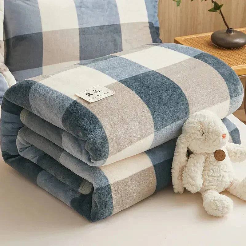 Plush Fleece Throw Blanket – Ultra-Soft Warmth for Year-Round Comfort | Thomler