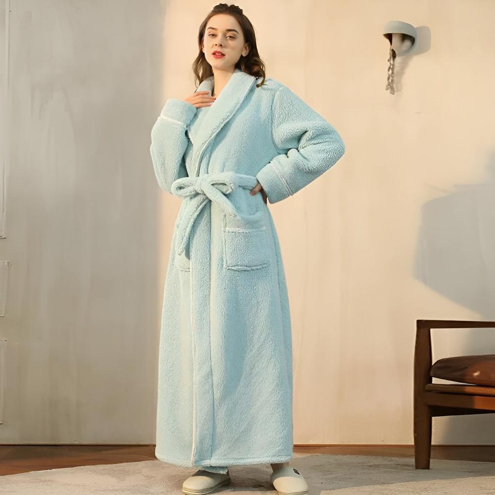 Plush Coral Fleece Bathrobe with Shawl Collar & Pockets – Unisex Lounge Robe for Year-Round Wear | Thomler