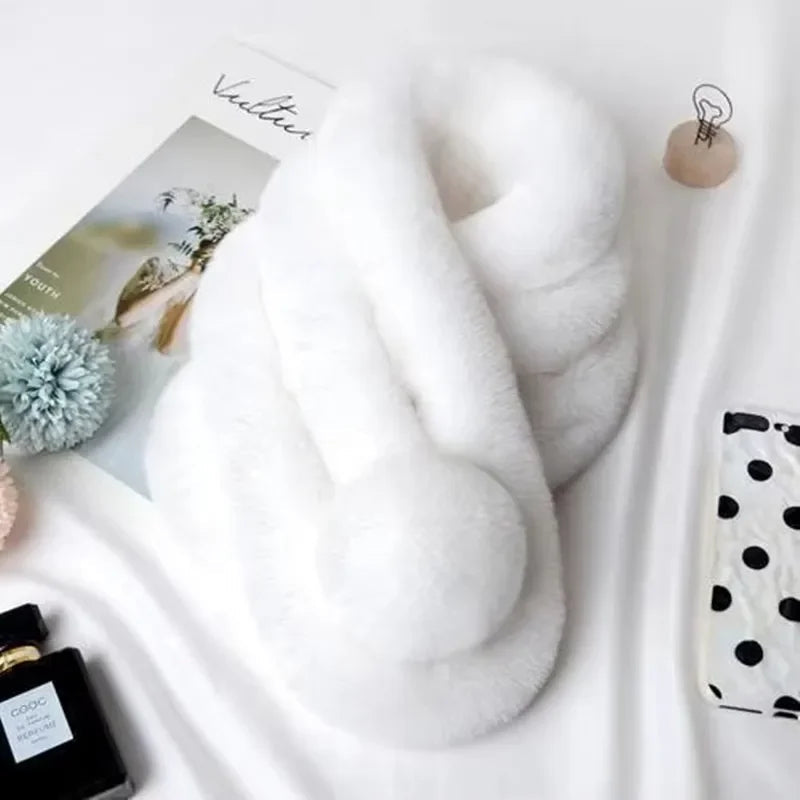 Soft Faux Fur Neck Warmer – Cozy Loop-Through Cold Weather Accessory for Women – Gentle Pull-Through Style for Everyday Comfort & Elegant | Thomler