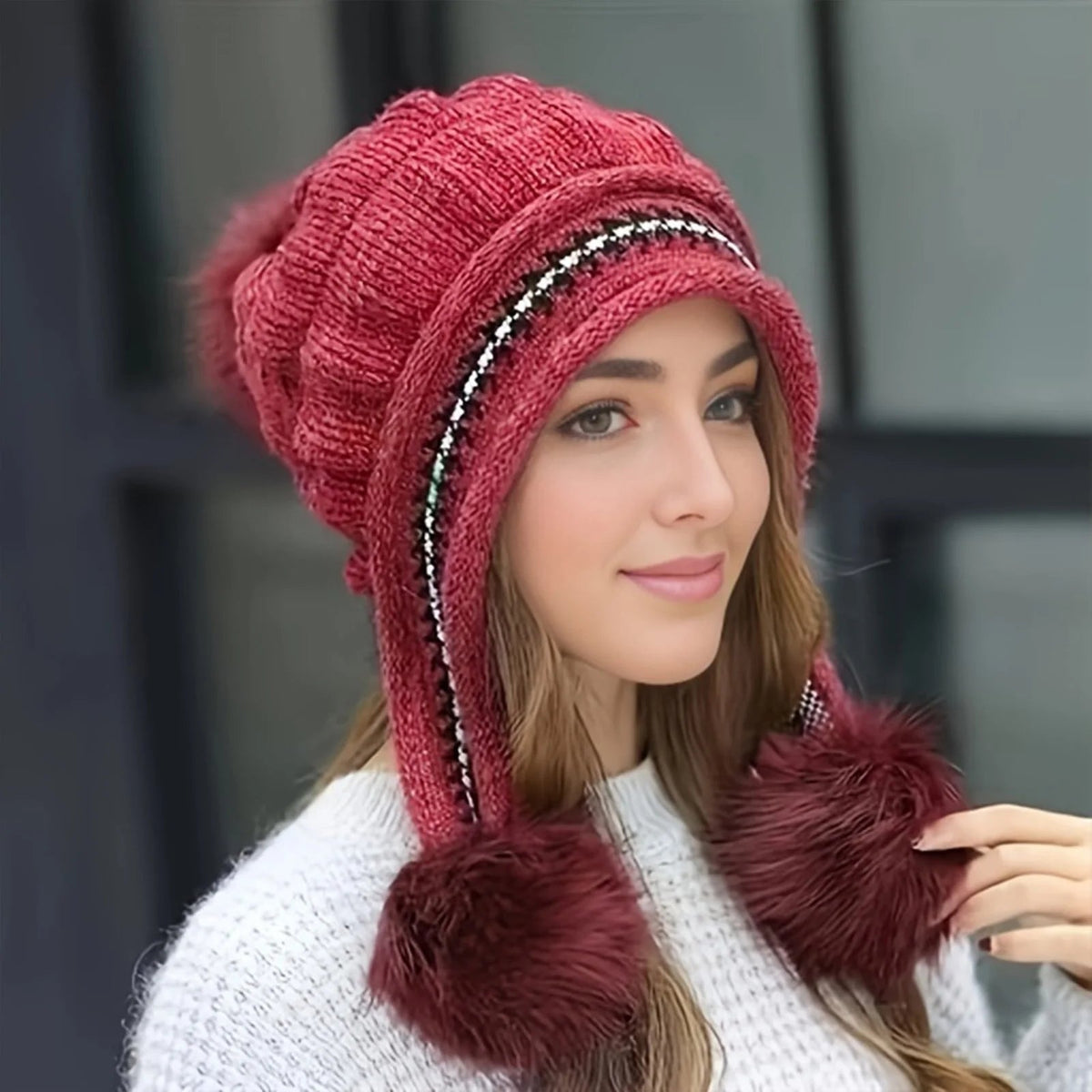 Cable-Knit Beanie with Earflaps & Fluffy Pom-Pom – Plush Inner Lining for Women | Slouchy Knit Cap for Cold Days | Thomler