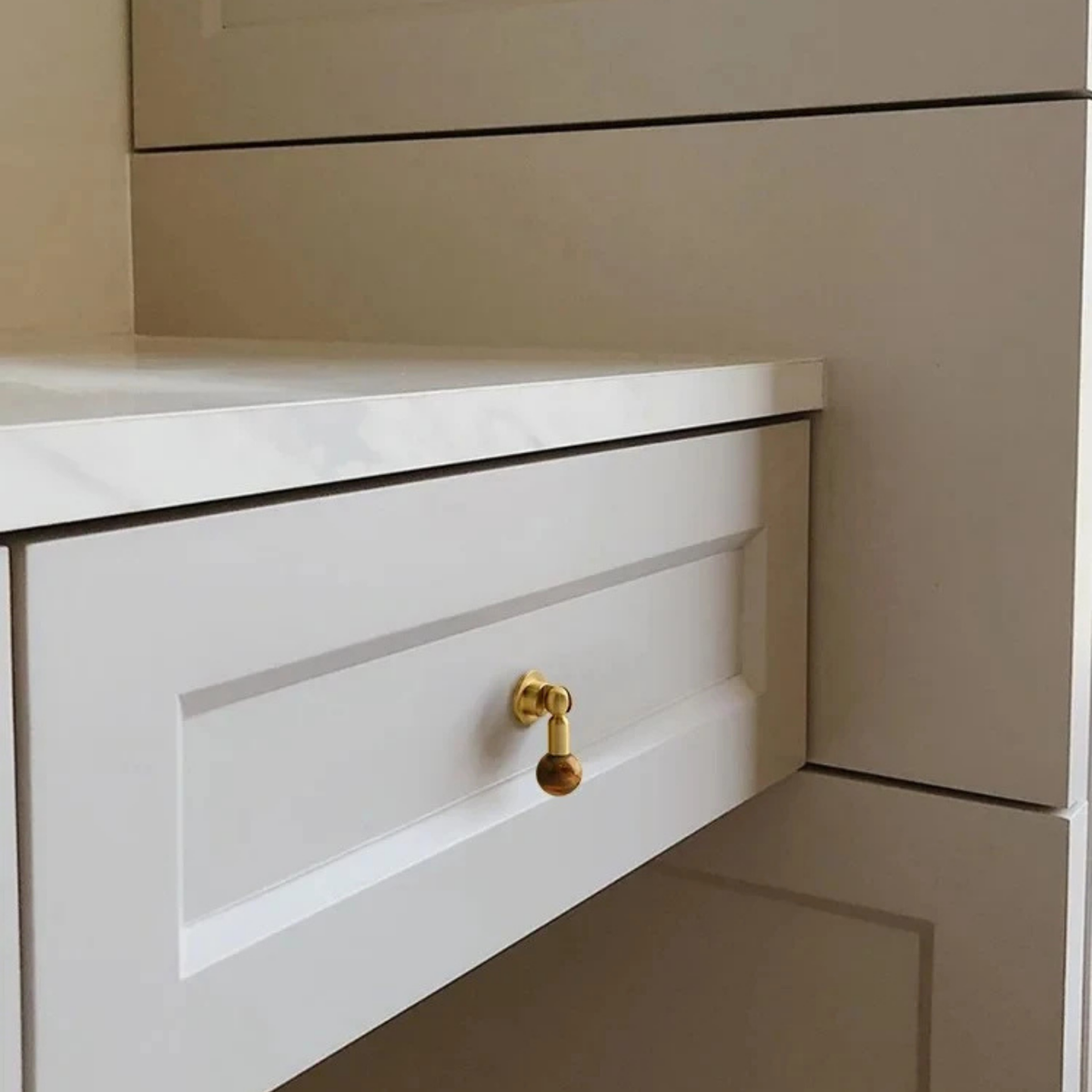 Decorative Brass & Crystal Knob for Cabinet Doors, Drawers & Furniture – Polished Hardware Pull Handle | Thomler