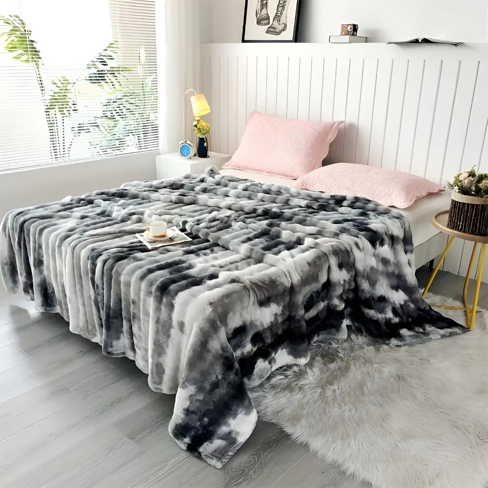Swirl-Dyed Faux-Fur Throw Blanket – Plush & Cozy Year-Round for Couch, Bed & Travel | Thomler