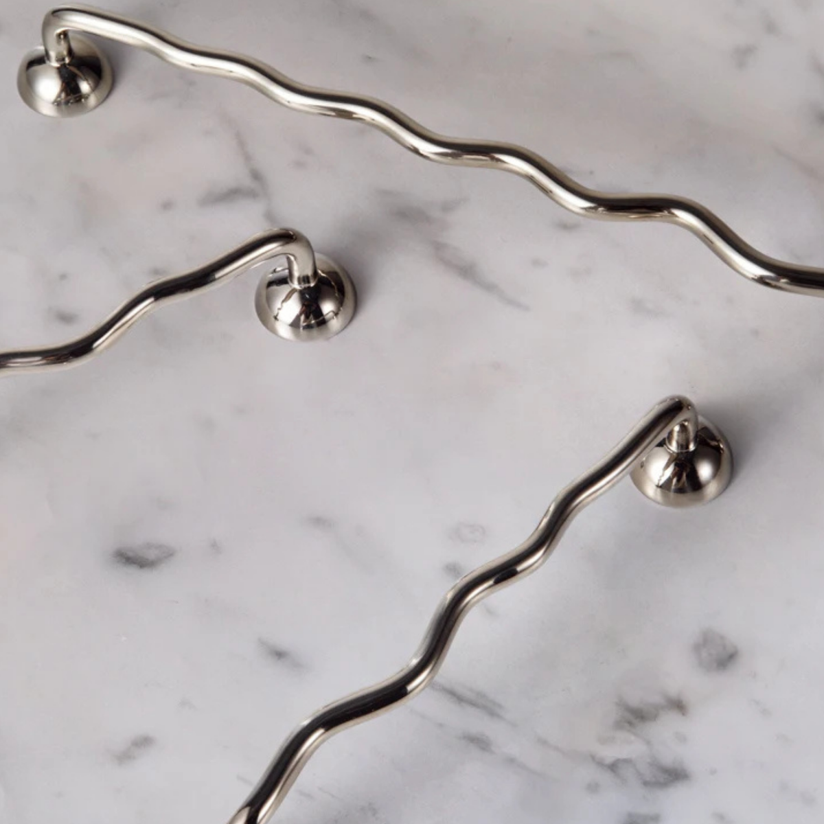 Curved Mushroom Cabinet Pull in Solid Brass – 3 Lengths, Single or 6-Pack | Thomler