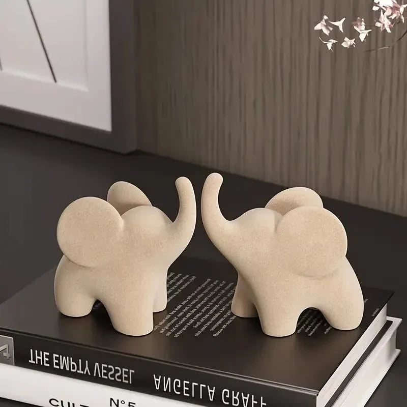 Velvet-Touch Elephant Statue for Home Display – Decorative Animal Sculpture for Shelves & Mantels | Thomler