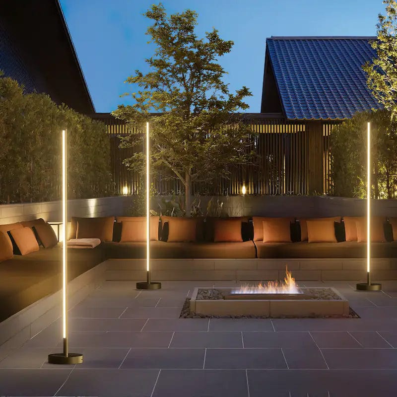Solar-Powered Patio Floor Lamp with Wireless Charging for Outdoor Spaces | Thomler