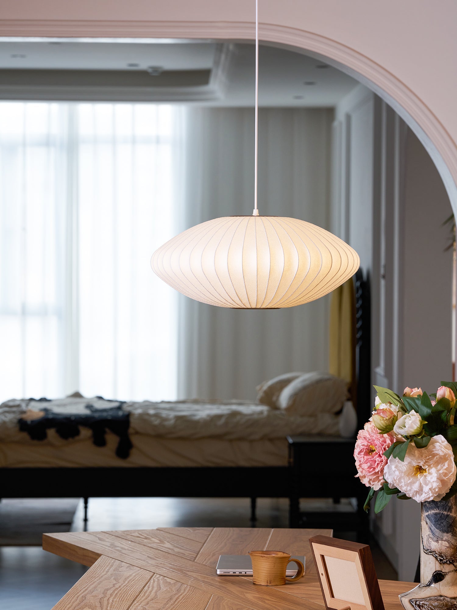 Bubble Silk Pendant Light 19.7 in White Ceiling Dining Room Modern Hanging Lamp | Thomler
