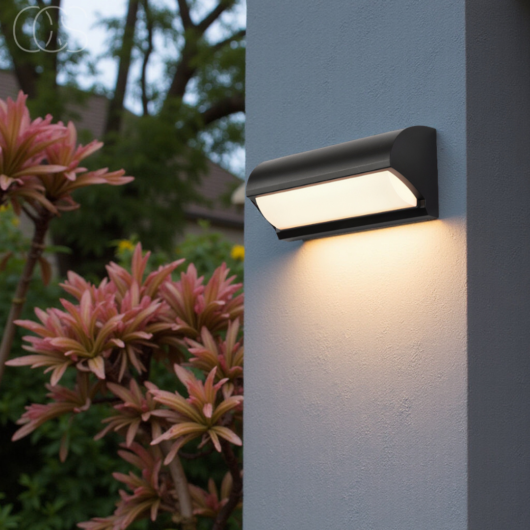 Outdoor LED Wall Light Fixture Black Modern Waterproof Sconce for Patio Garden Entryway 960 Lumens Warm White 3000K IP65 Rated | Thomler