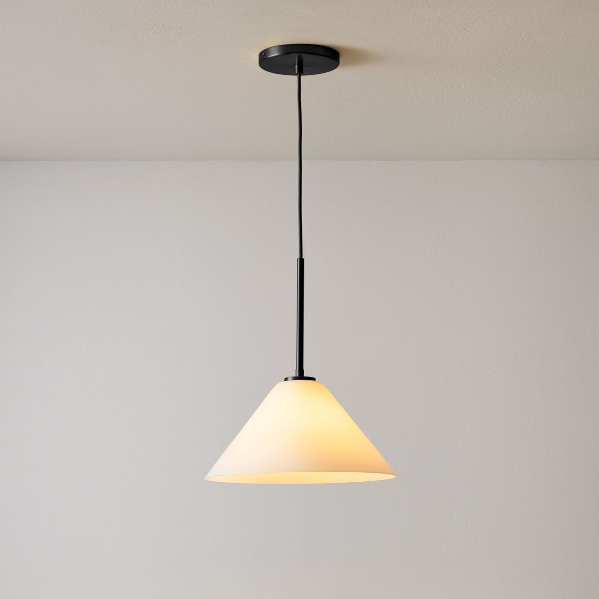 Tapered Glass Hanging Fixture with Metal Hardware for Island Dining Bar Overhead Lighting Home Kitchen | Thomler