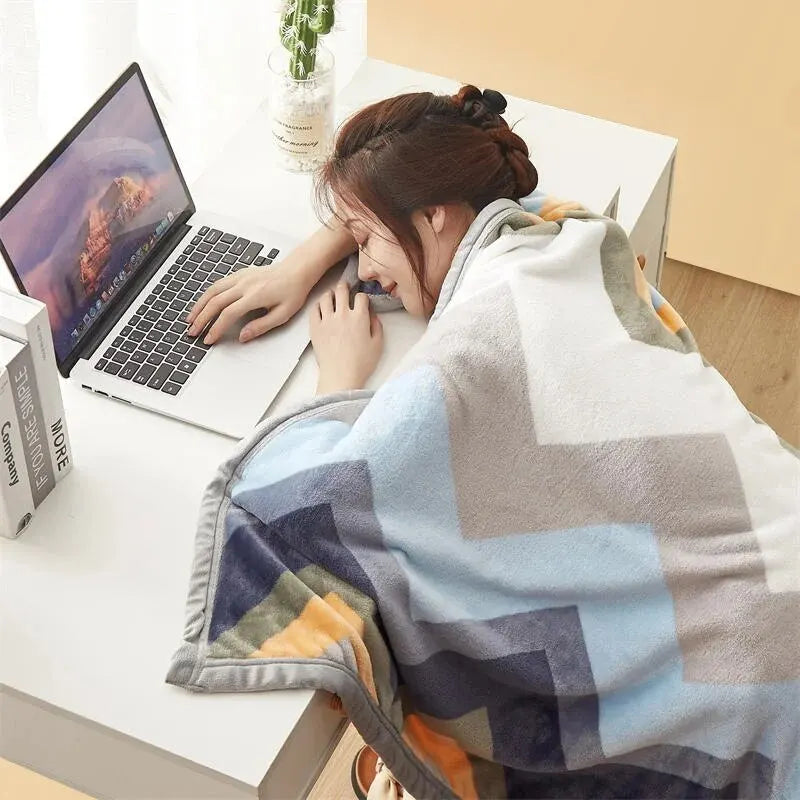 Plush Fleece Throw Blanket – Ultra-Soft Warmth for Year-Round Comfort | Thomler