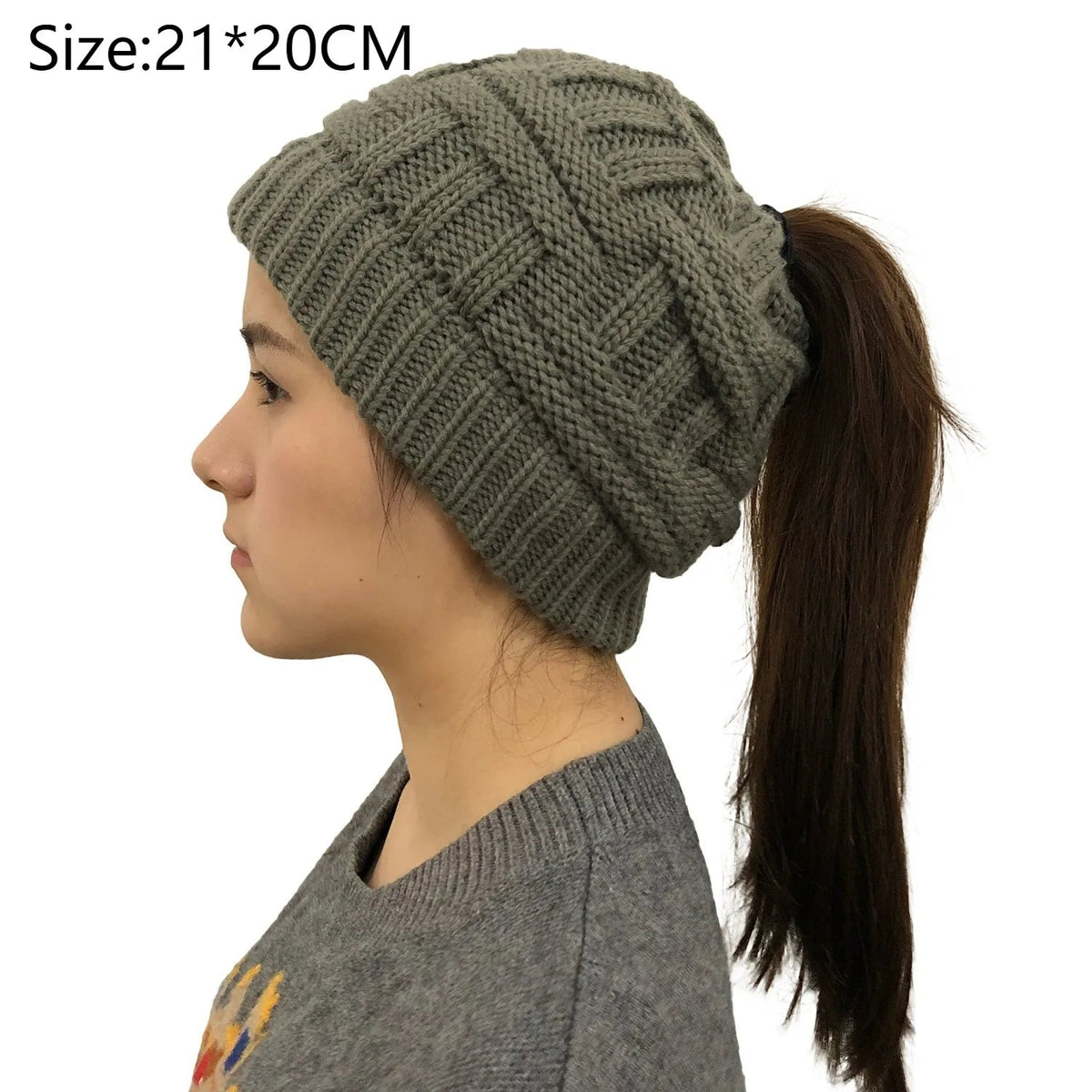 Cable-Knit Winter Beanie with High-Ponytail Opening for Active Women – Stretchy Acrylic Wool Design, Soft & Warm for Workouts, Daily | Thomler