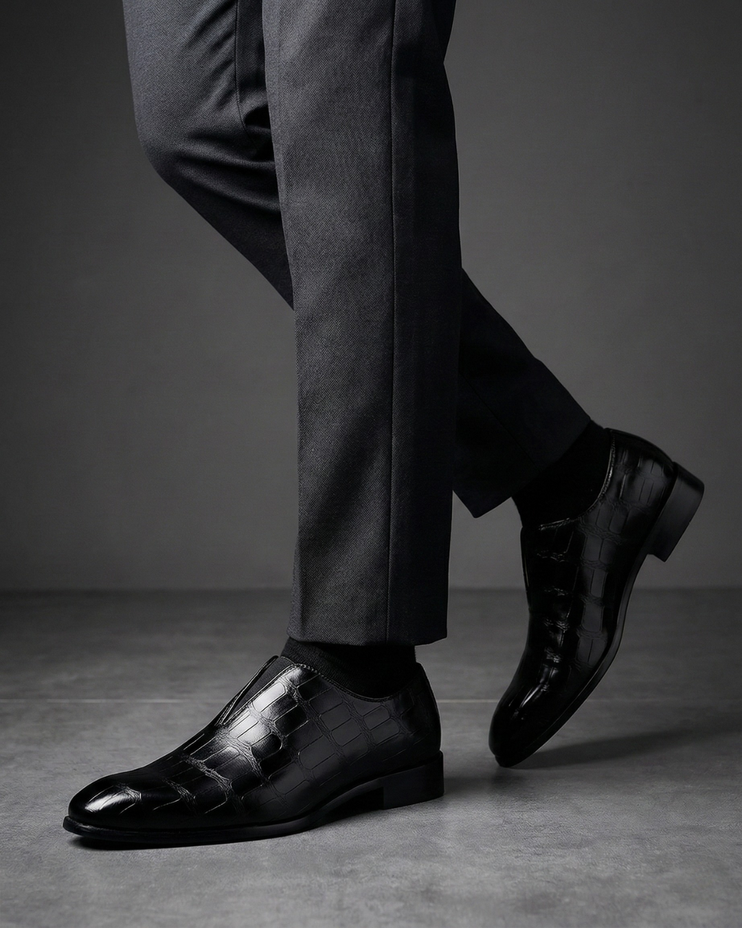 Men's Dress Loafer with Crocodile Embossed Leather Upper & Padded Footbed for Office & Formal Occasions | Thomler