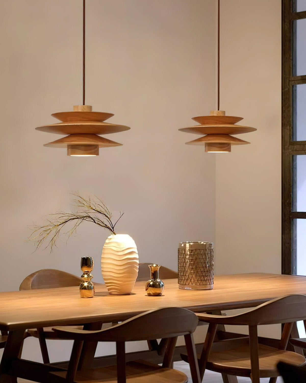 Moderne walnoot houten hanglamp met gelaagd design – stijlvolle plafondlamp voor eetkamer en woonkamer met warme lichtverspreiding | Sansoti